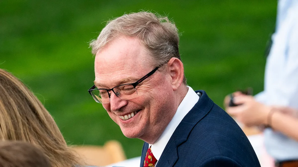 Hassett says on negative polling on economy: ‘I just don’t buy it’