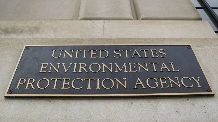 EPA replaced employee desk phones with calling software. The union says 9-1-1 doesn’t work correctly