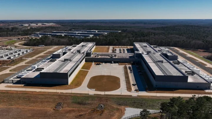 Regulators greenlight plan for quick AI data center grid connections