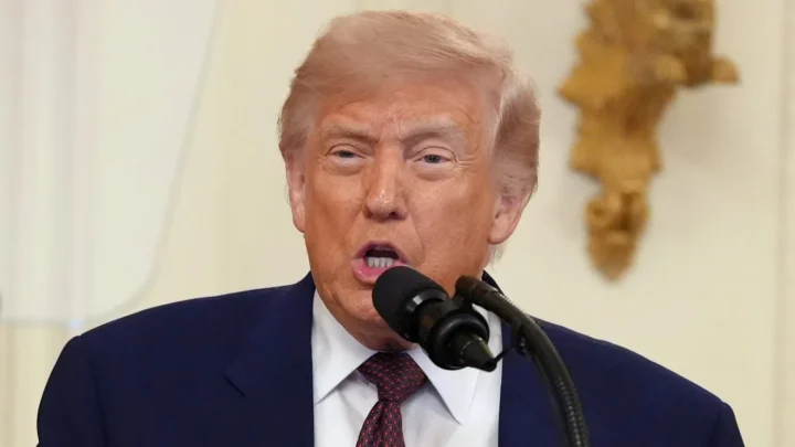 Trump awards 3 Medals of Honor to war heroes