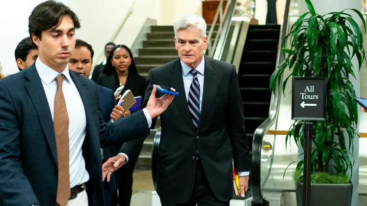 Cassidy receives Iran briefing at White House after clashing with Trump