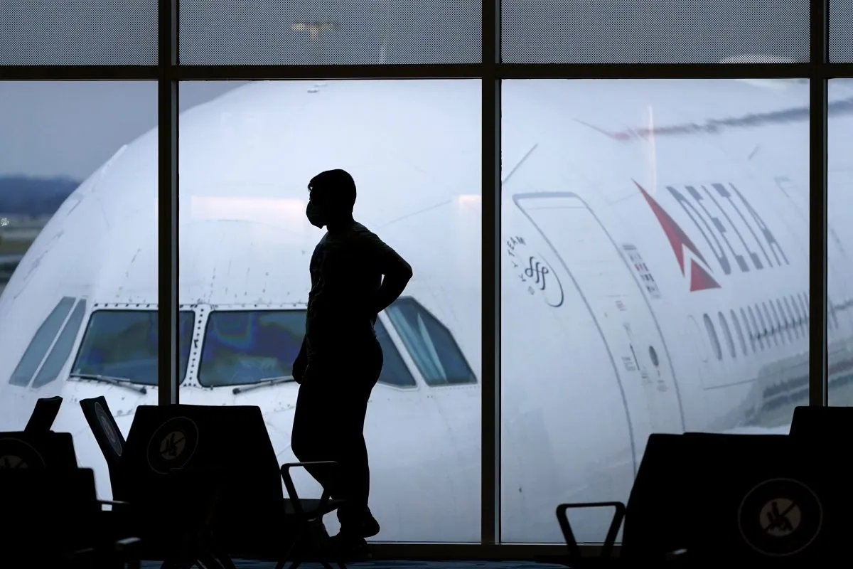 Man accused of slapping Delta flight attendant’s buttocks is hit with federal charge
