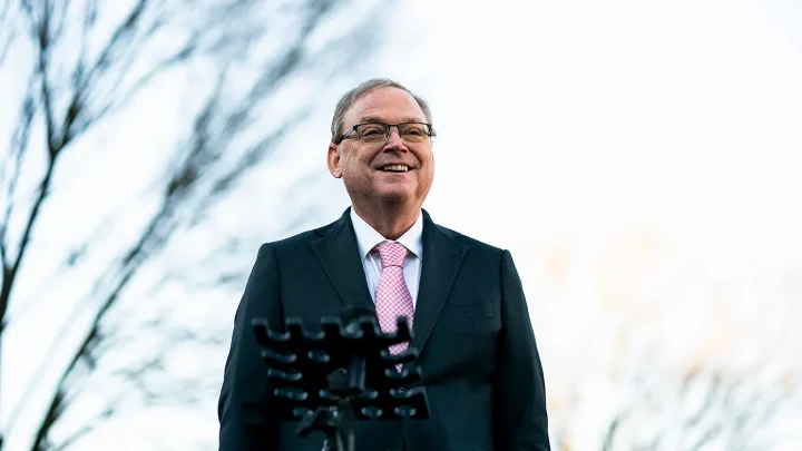 Hassett: Warsh ‘not asking the White House for advice’ on interest rates