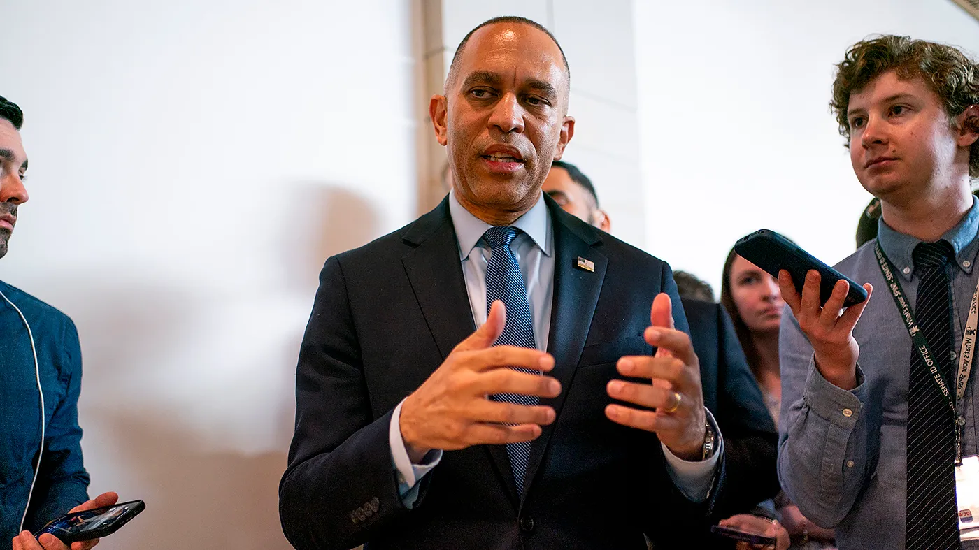Jeffries brushes off concern that Mamdani wins could hurt Democrats in midterms