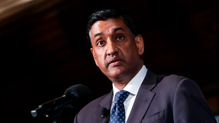 Khanna: Maine voters gave Platner a ‘chance at redemption’ with primary win