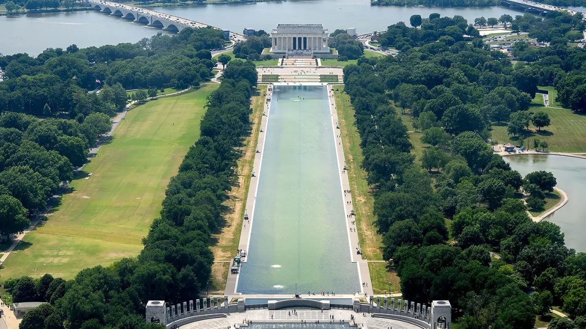 lincoln_reflecting_pool_061726nk01_w