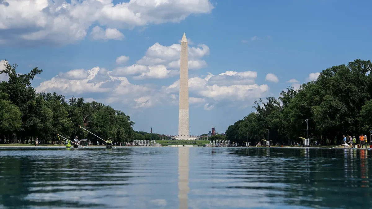 lincoln_reflecting_pool_061726nk02_w