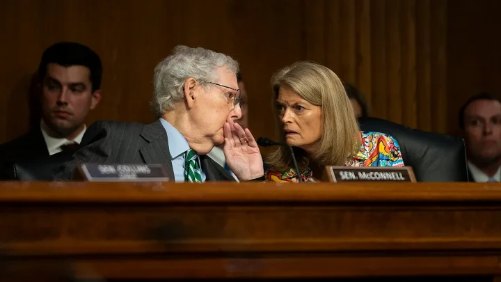 Trump rips McConnell, Murkowski from Oval Office