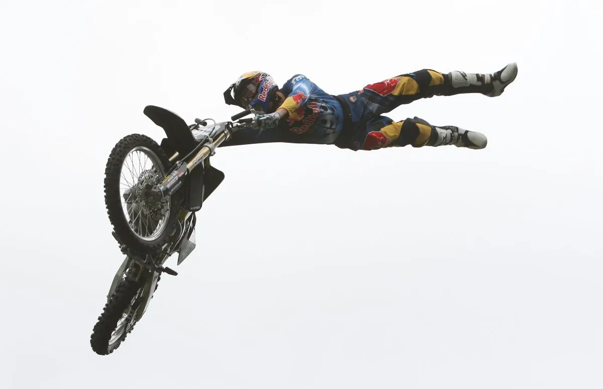 Motocross athlete Travis Pastrana says he’s doing stunt on White House lawn ahead of UFC fight