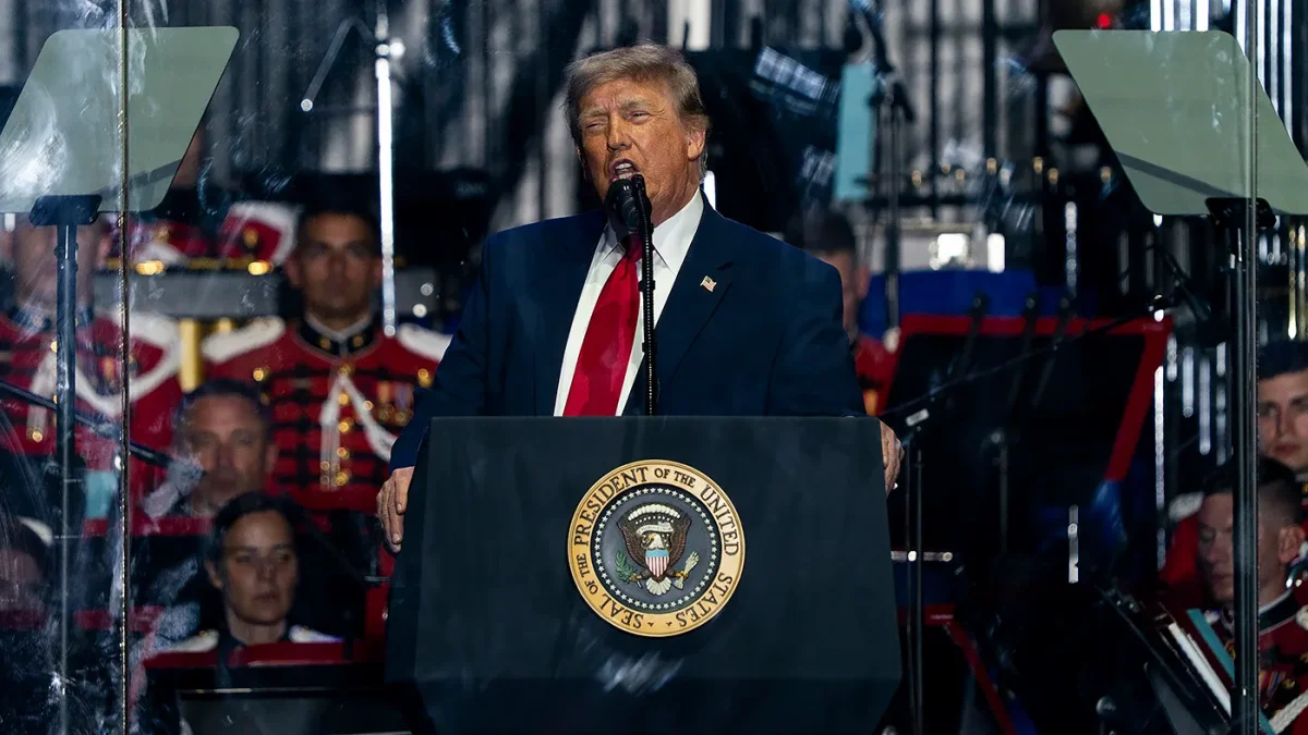 trumpdonald_062426gn06_w