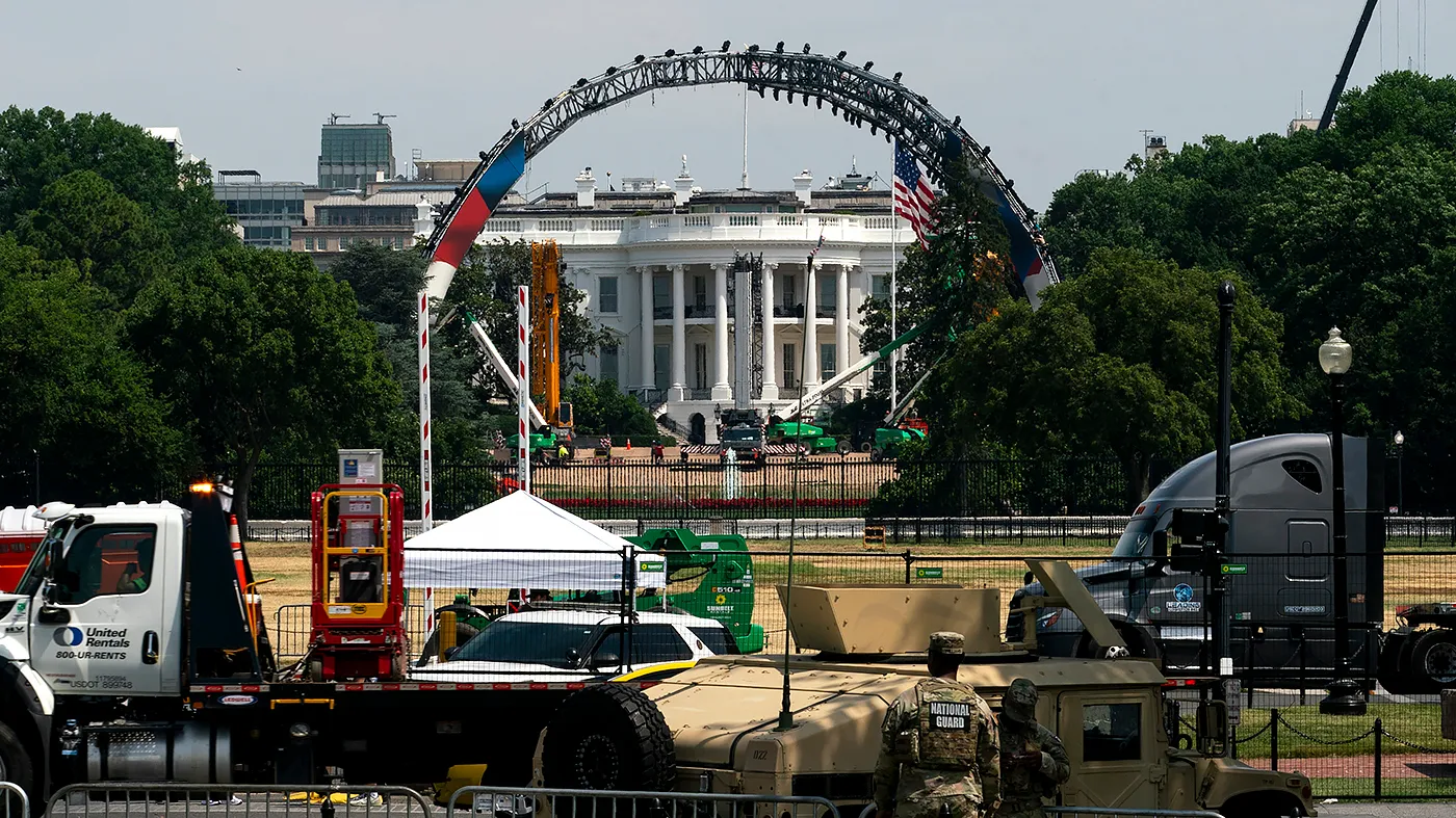 Lawn care company pledges $1M repair damage to the White House South Lawn from the UFC fight