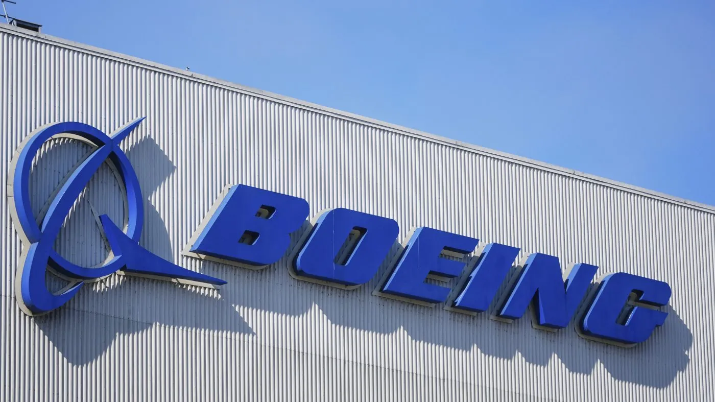 Boeing takes $280 million hit on troubled Air Force One program