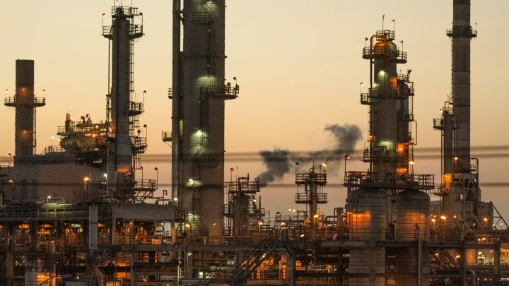 White House eyes reopening oil refineries amid high gasoline prices