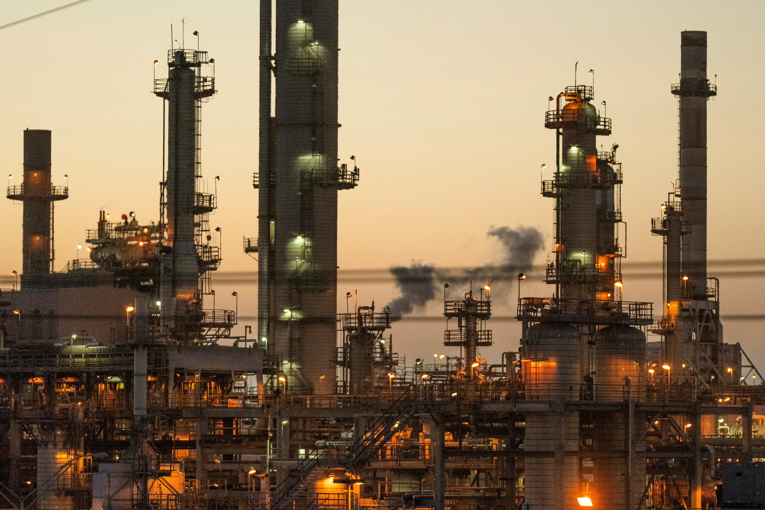 White House eyes reopening oil refineries amid high gasoline prices
