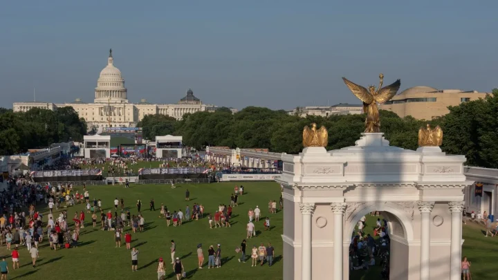 Trump’s proposed arch gets preliminary site approval