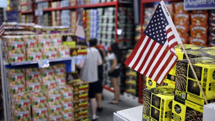 LIST: The stores, restaurants that are open for July 4 this year
