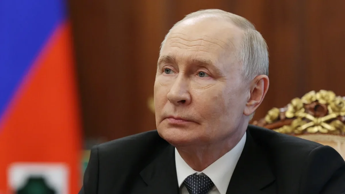 Putin_Kelly_AP-Pool_GavriilGrigorov