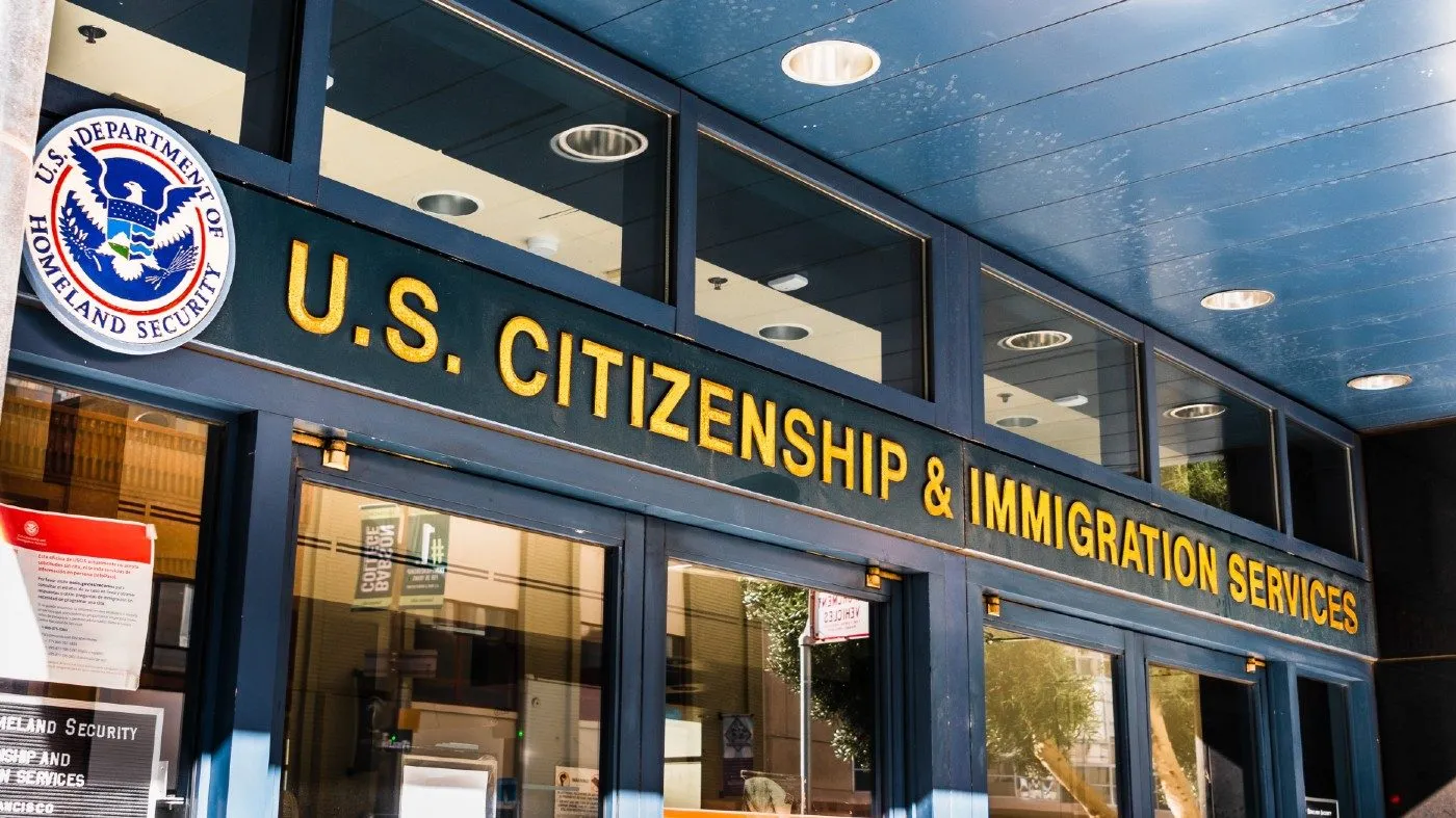 White House revives rule to deny green cards to migrants who use safety net programs