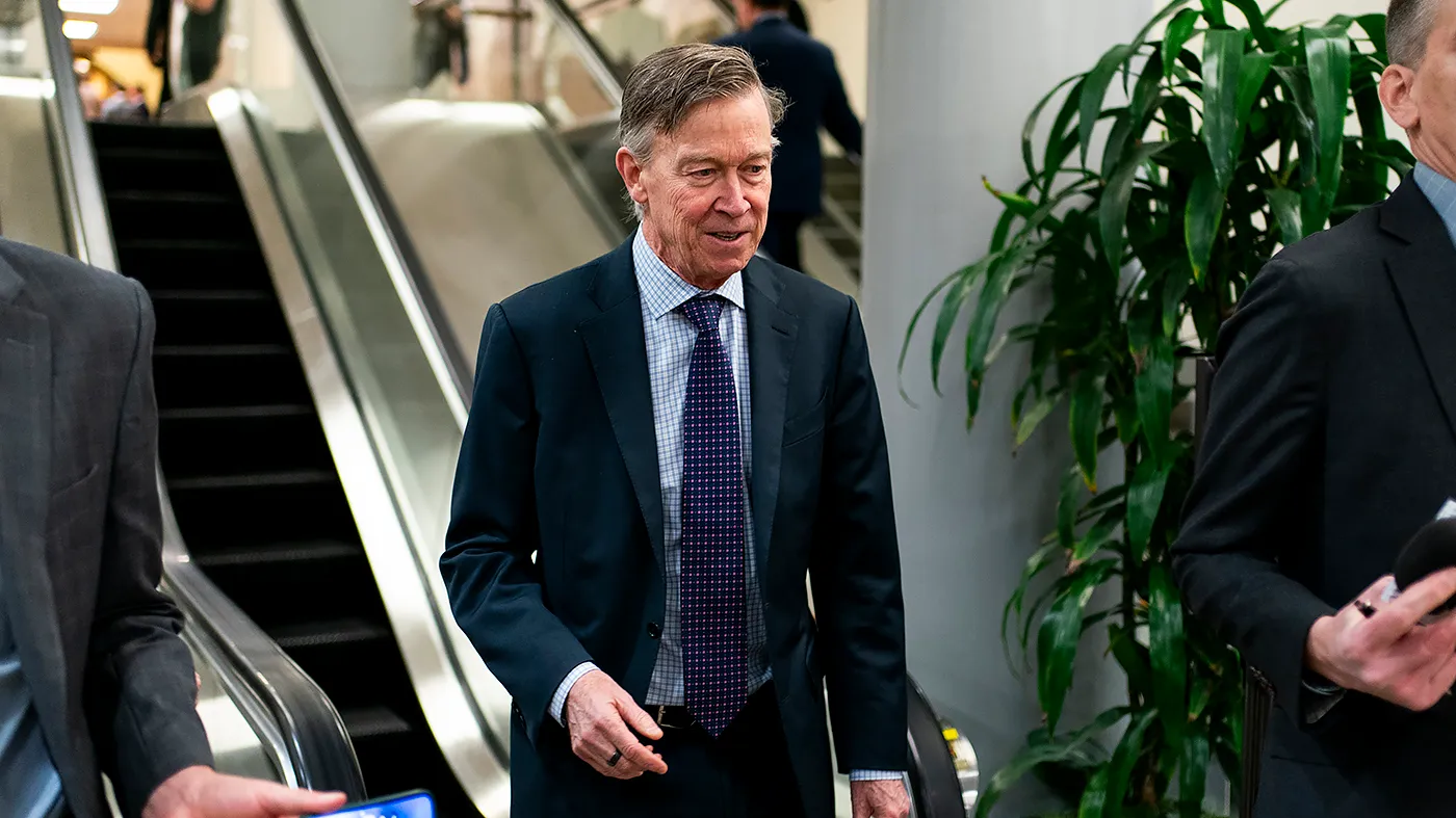Hickenlooper wins Democratic primary, Baisley wins GOP nod