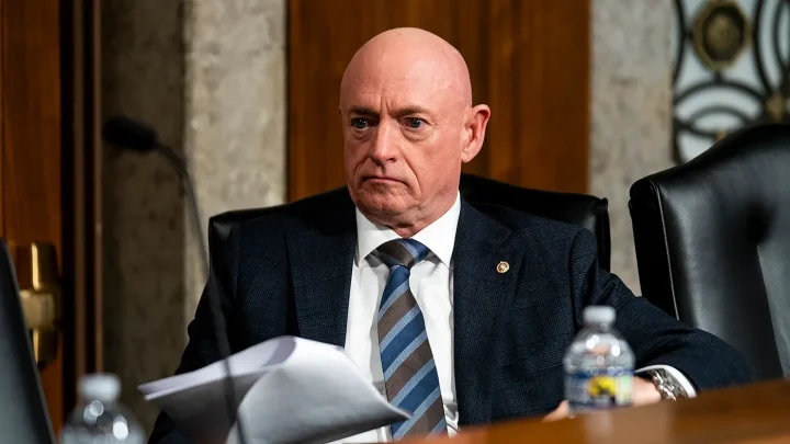 Kelly endorses vice admiral ousted by Hegseth running for Congress