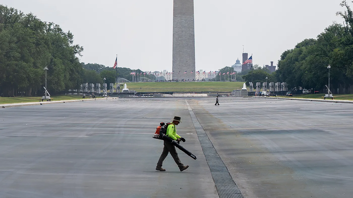 Almost 2 in 3 feel dissatisfied or upset with Trump ballroom, Reflecting Pool, arch projects: Survey