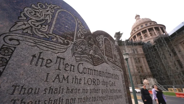 Supreme Court asked to review Texas’s Ten Commandments requirement for schools