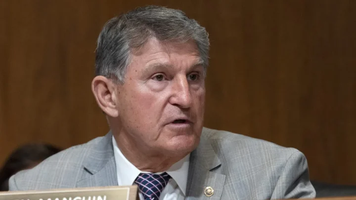 Manchin calls for more independents in Congress: ‘People want a little bit more normalcy’