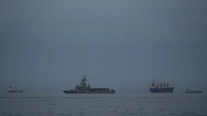 UAE cuts off trade with Iran after missiles land in water
