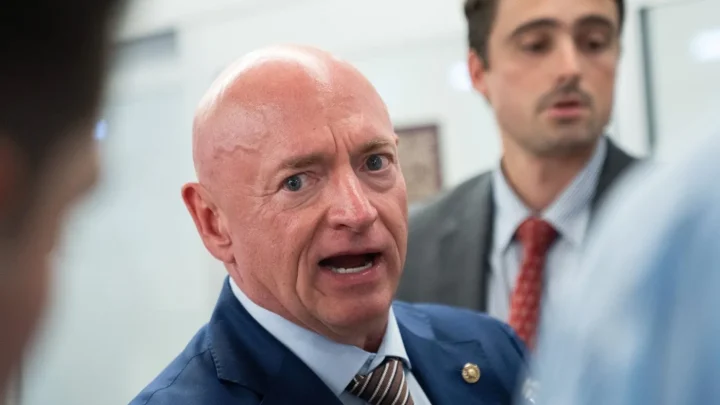Mark Kelly on aircraft carrier catapult order: ‘Donald Trump knows nothing about this stuff’