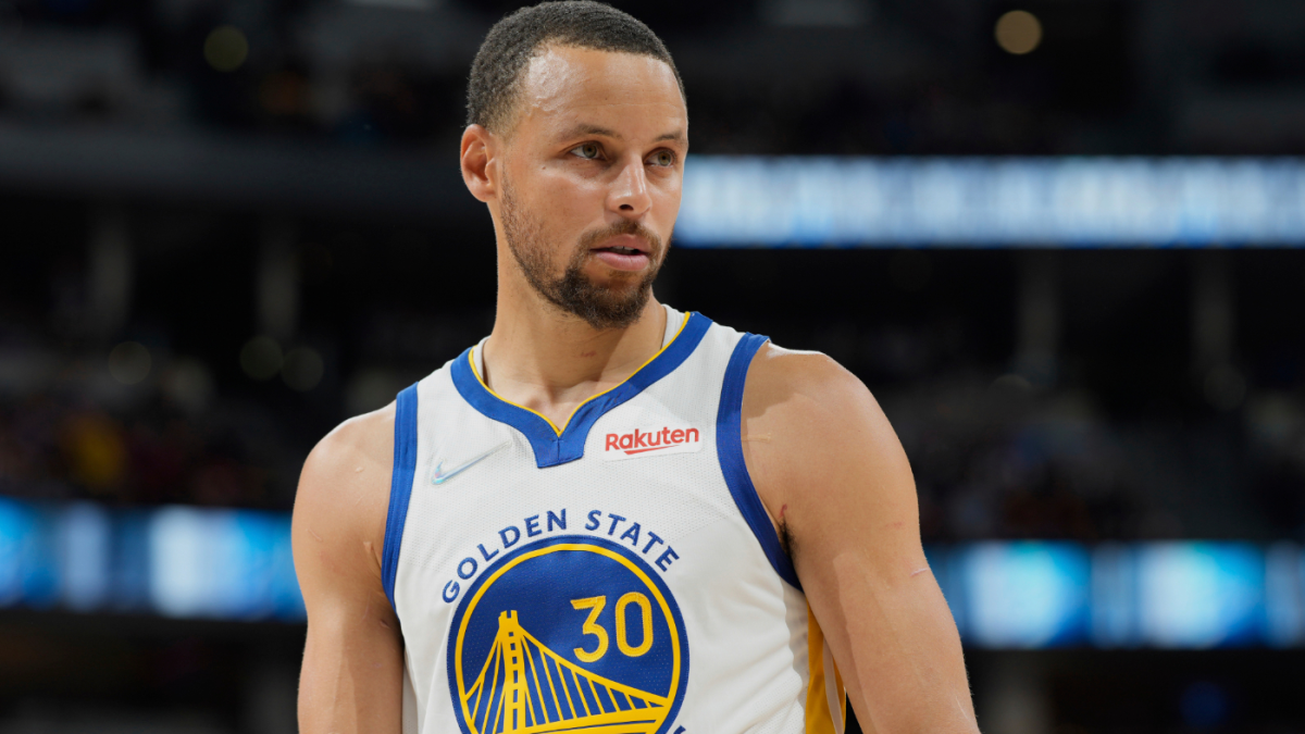 curry_stephen_04212022_AP25088514708724-1