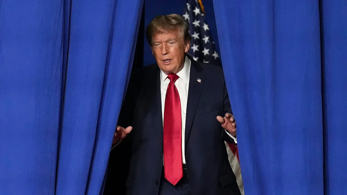 trumpdonald_082126ap01_w