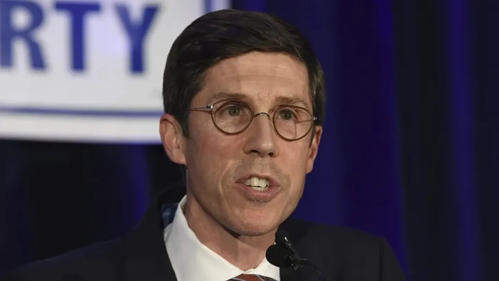 Democratic socialist ousts Providence mayor in primary