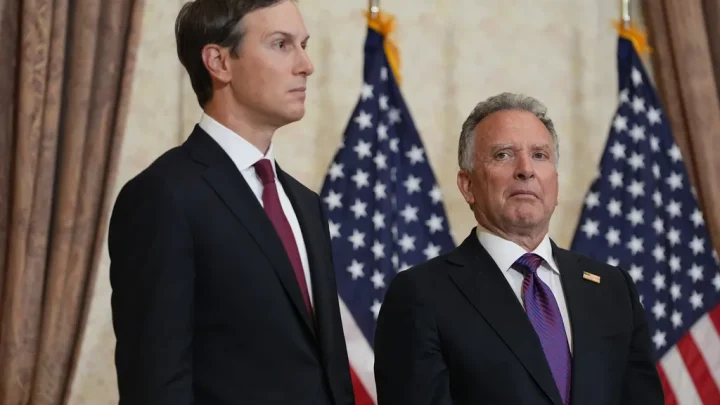 U.S. envoys arrive in Moscow to revive peace talks with Ukraine