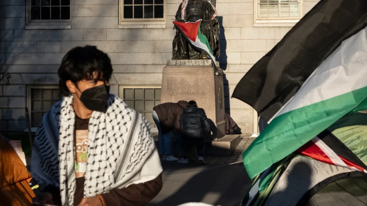 harvard_gaza_protest_04252024_AP25105733708792-2