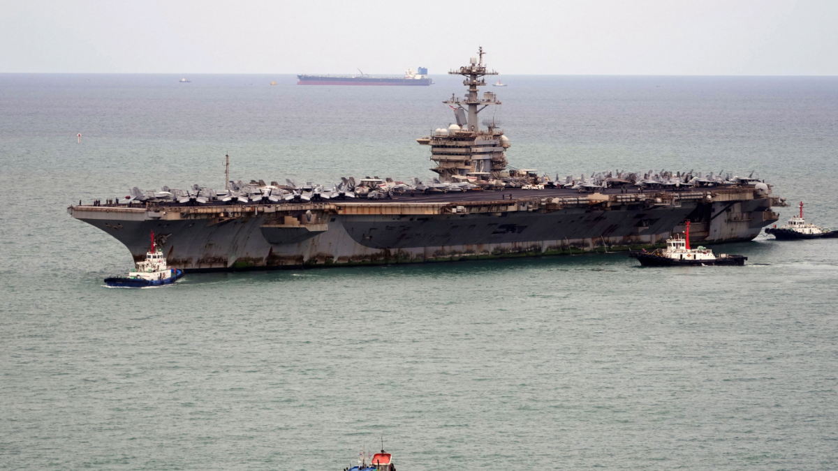 uss_abraham_lincoln_thailand_09022026_AP26245069756146-2